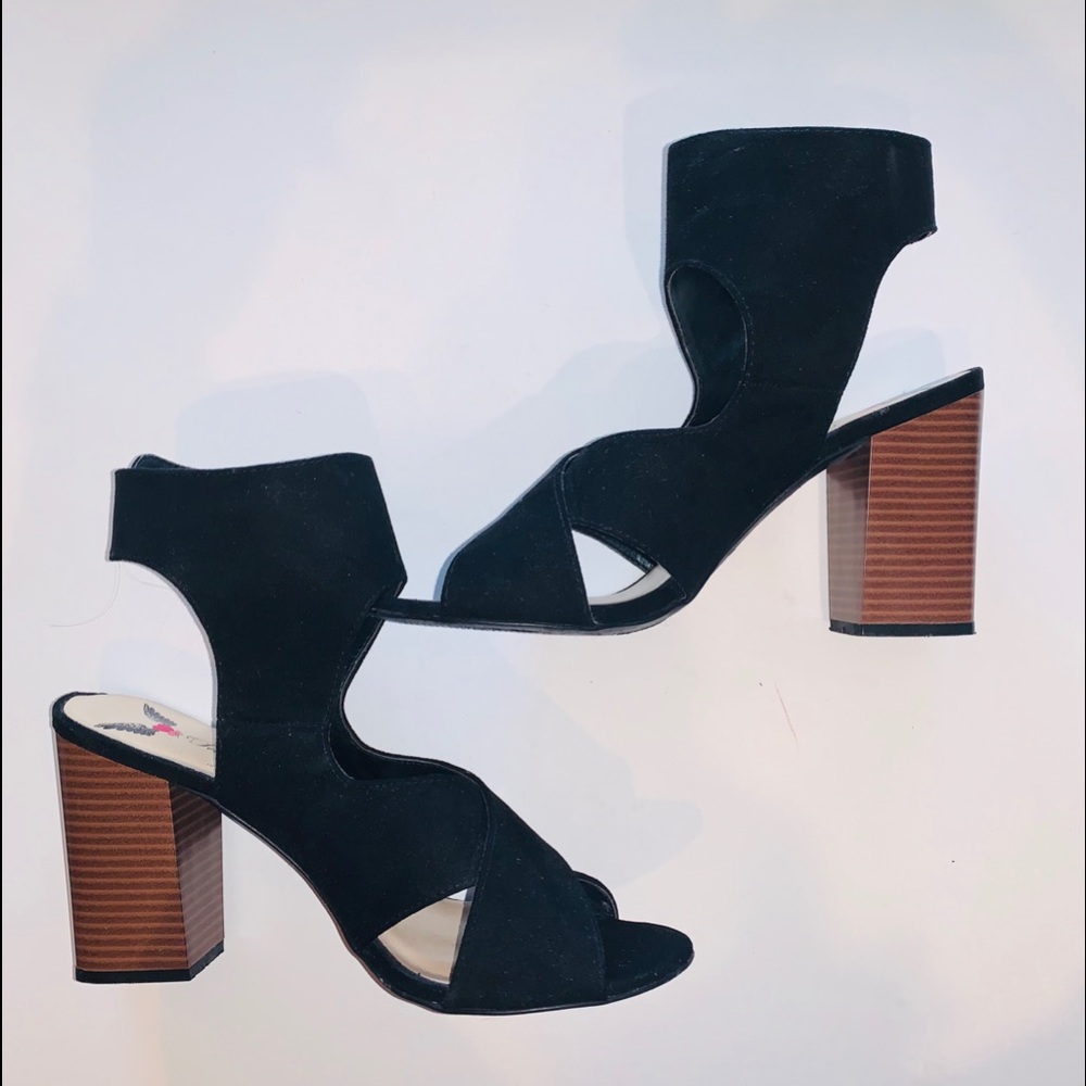 Black microfiber ankle strap open toe sandals 8.5